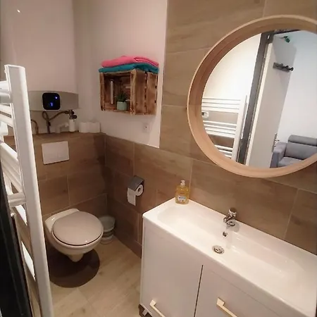 Calme En Centre Ville, 50m De La Place Carnot *