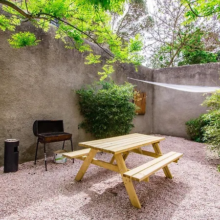 Calme En Centre Ville, 50m De La Place Carnot