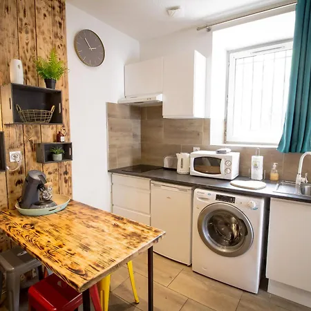 Apartment Calme En Centre Ville, 50m De La Place Carnot