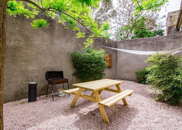 Calme En Centre Ville, 50m De La Place Carnot